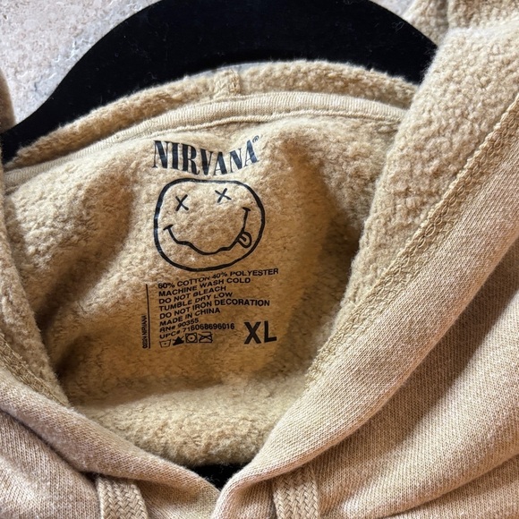 NIRVANA size XL Beige Hoodie with Iconic Smiley Design - Picture 2 of 3